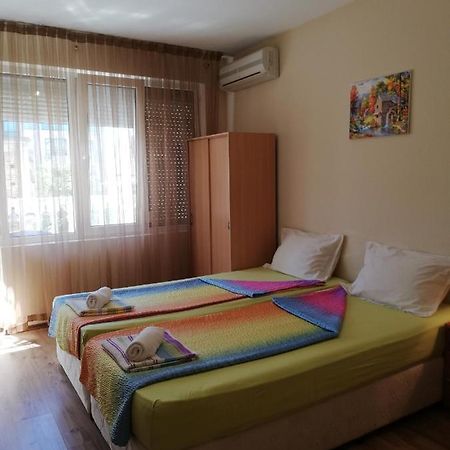 Samostoyatelni Stai Victoria Apartment Pomorie Luaran gambar