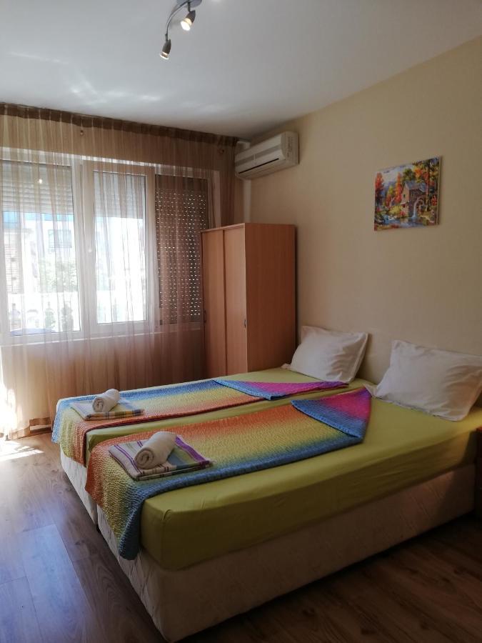 Samostoyatelni Stai Victoria Apartment Pomorie Luaran gambar