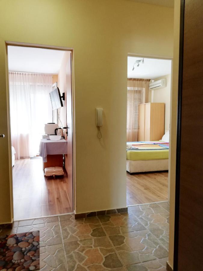 Samostoyatelni Stai Victoria Apartment Pomorie Luaran gambar